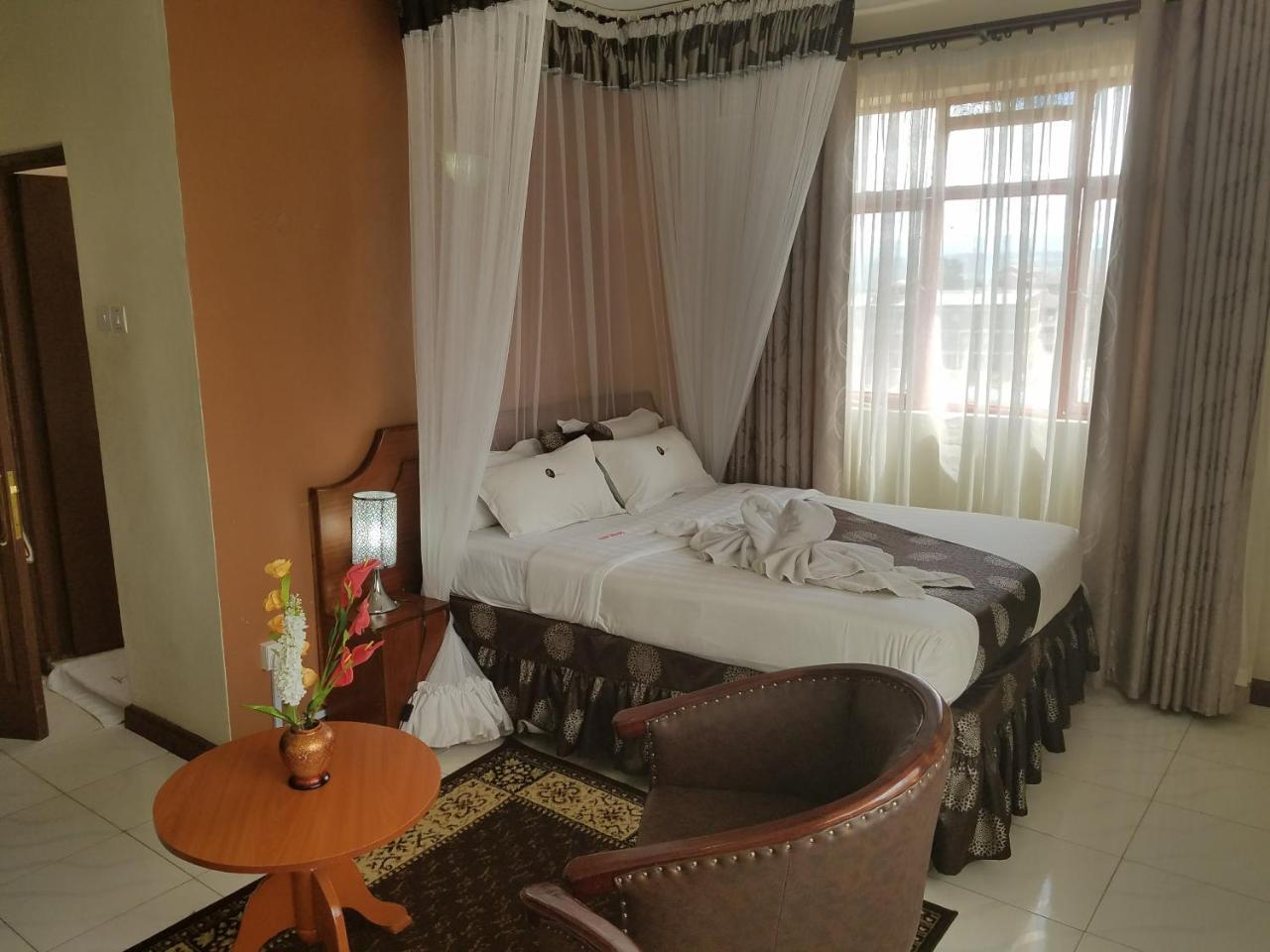 Chester Hotel Nakuru Exterior foto